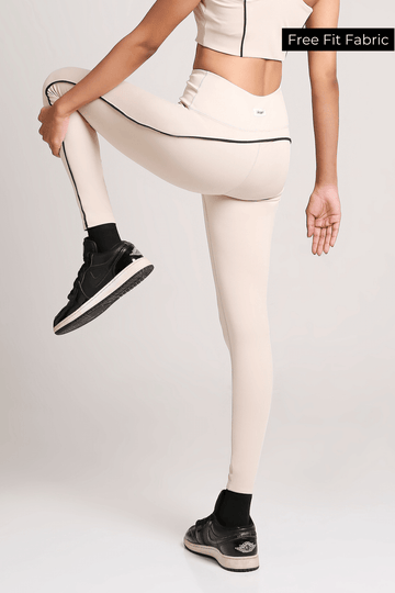 Draw the Line Leggings in Marshmallow