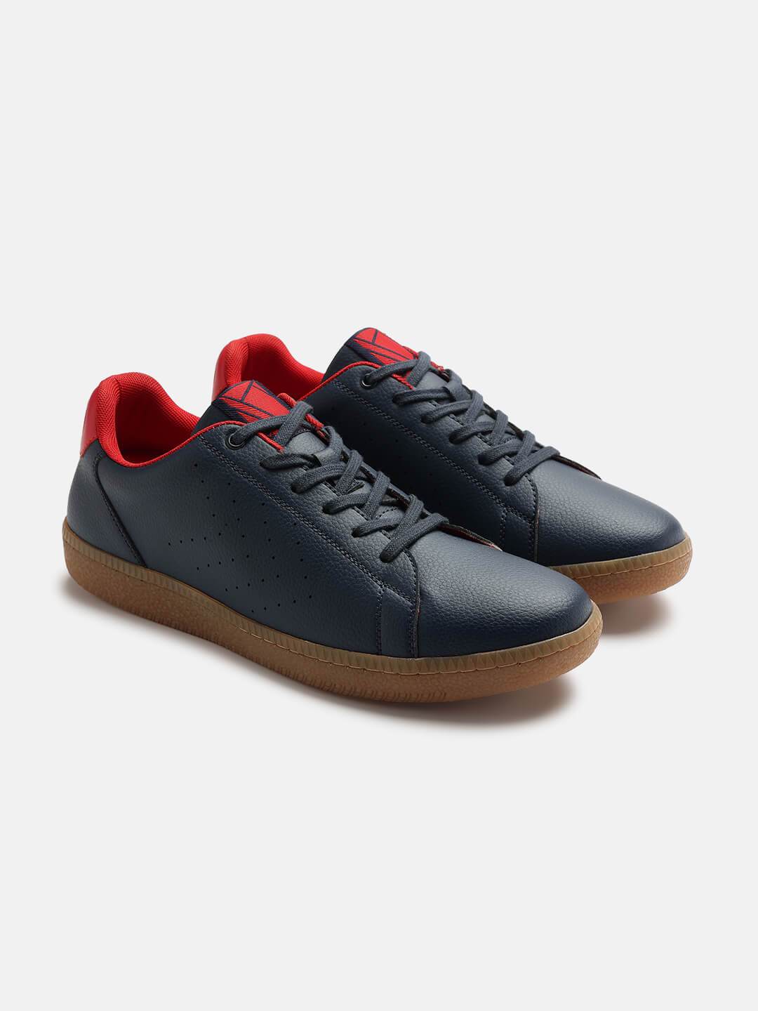 Classic Pinnacle Men Casual Lace-up Sneaker - Hummel India