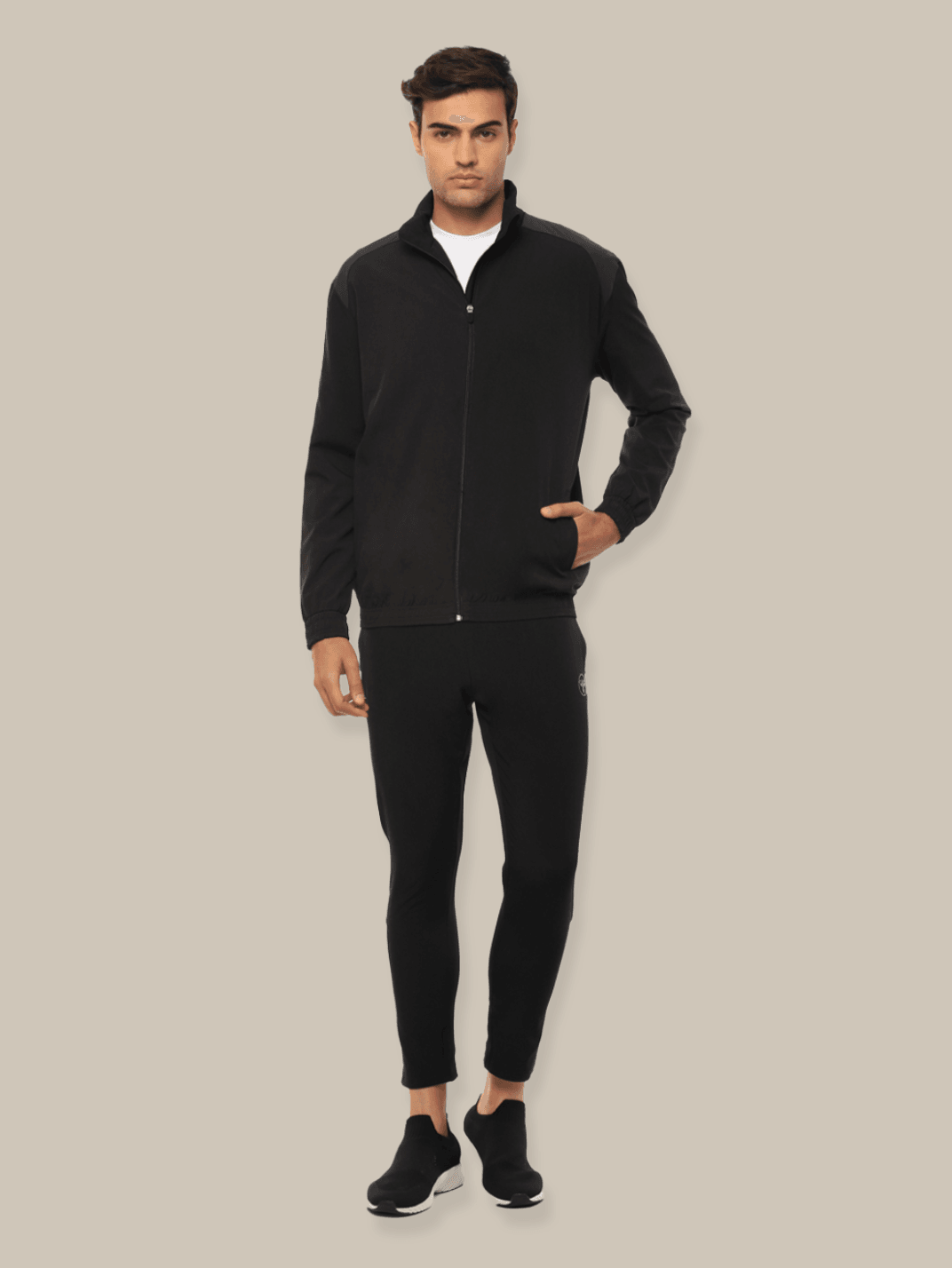 Hummel Elov Men black B2B Jacket - Hummel India