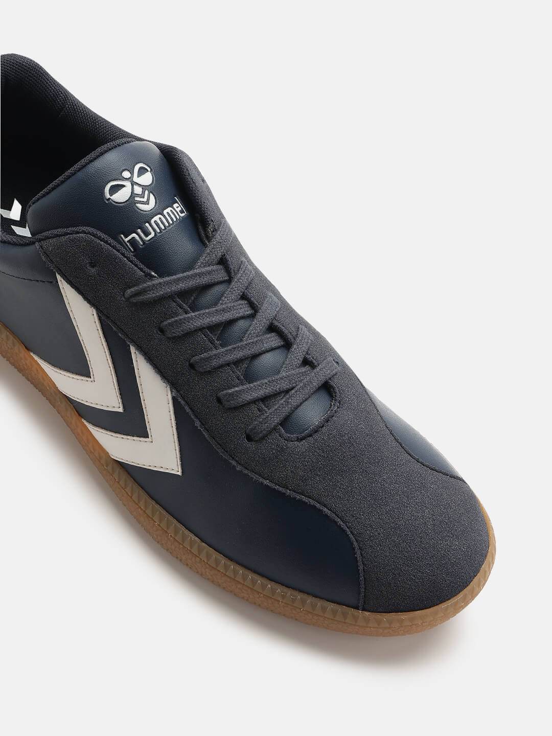 Classic Triumph Men Casual Lace-up Sneaker - Hummel India