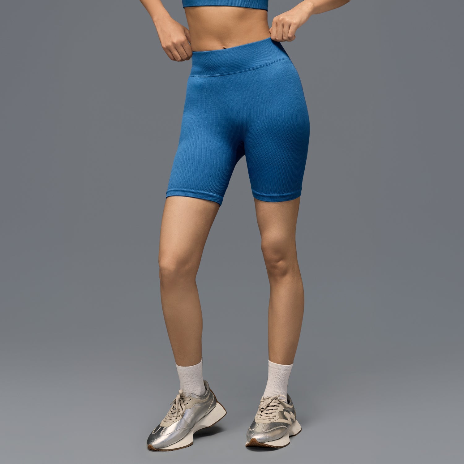 Limitless snatched mid waisted ribbed shorts - Royal Blue