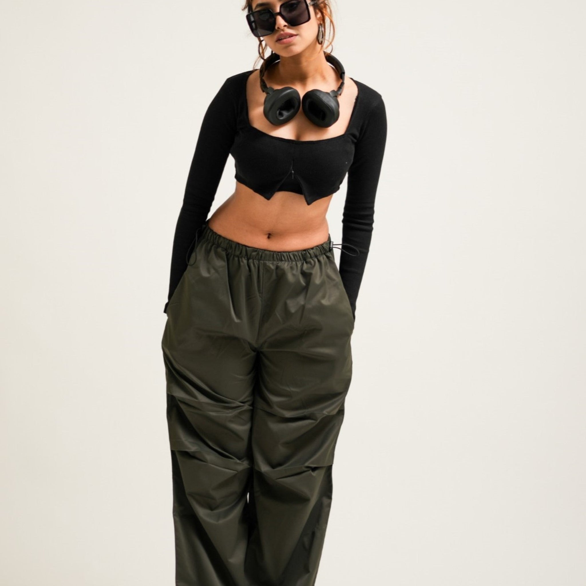Burger Parachute Pants (Dark Olive Grey) For Women