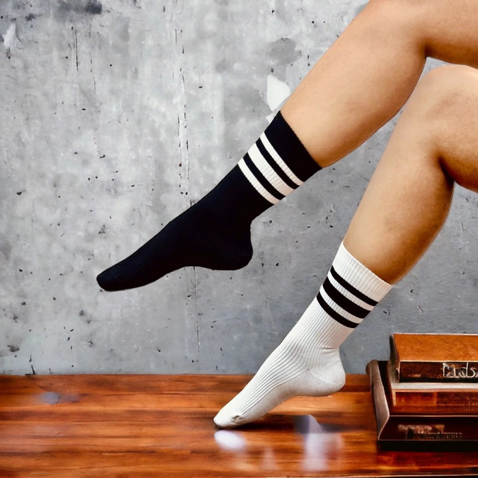 Chiclo Women Black & White Stripes Socks, Pack of 2