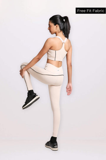 Co-ord Set: Draw the Line Sports Bra & Leggings Set in Marshmallow